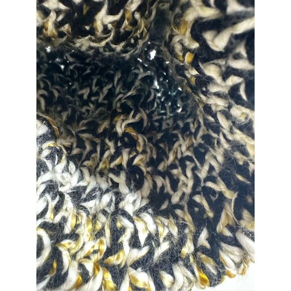 Kids Unisex Handmade Beanie Hat Wool Blend One Size Black White - Picture 3 of 5